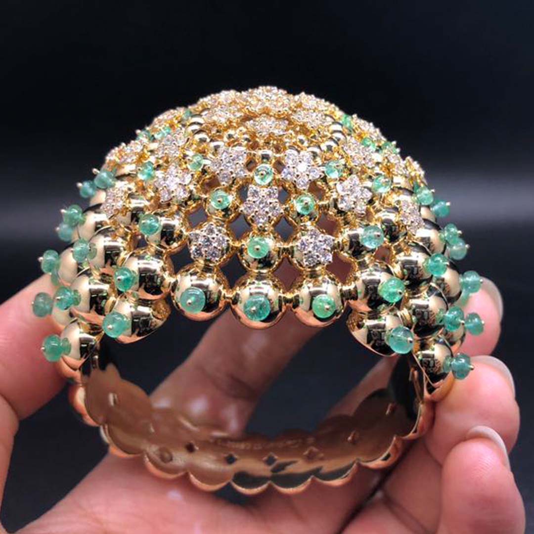 Custom Made 18K Yellow Gold Cactus de Cartier Emeralds Diamond Bracelet H6015317