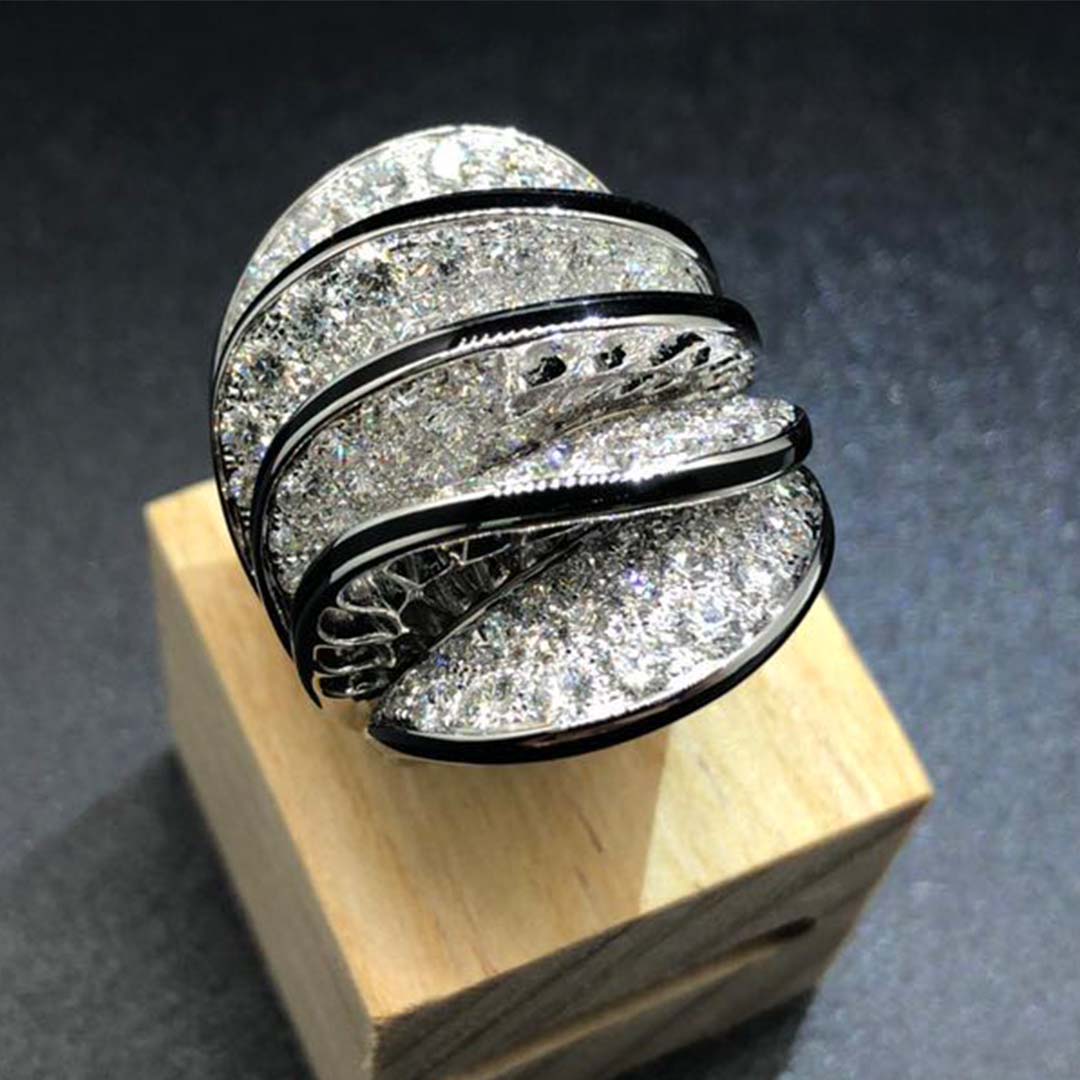 Cartier Paris Nouvelle Vague Glamour Ring with Five Waves in 18k White Gold, Black Lacquer and Diamonds
