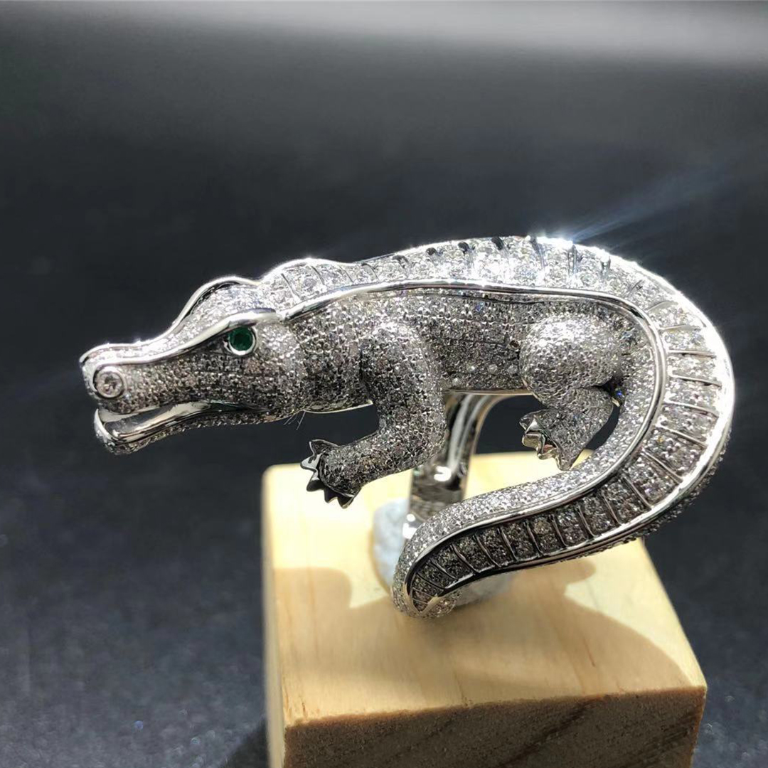 Custom Made Faune et Flore de Cartier Platinum Emerald Diamond Alligator Ring H4226000