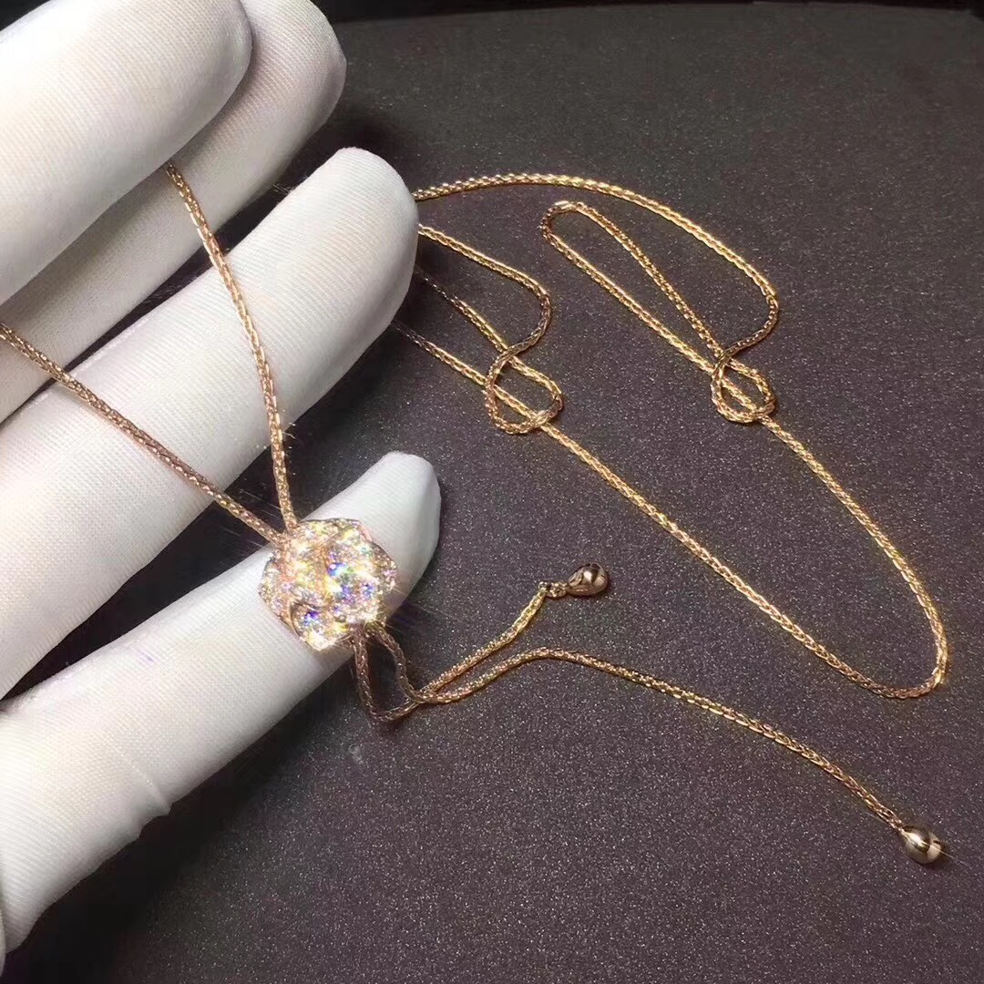 Piaget 18K Rose Gold with 41 Diamonds 0.72 Rose Pendant Necklace G33U0200