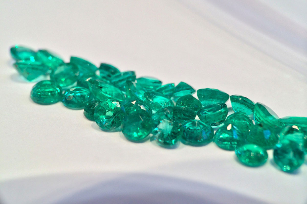 Gemstones Knowedge – What is a Emeralds?