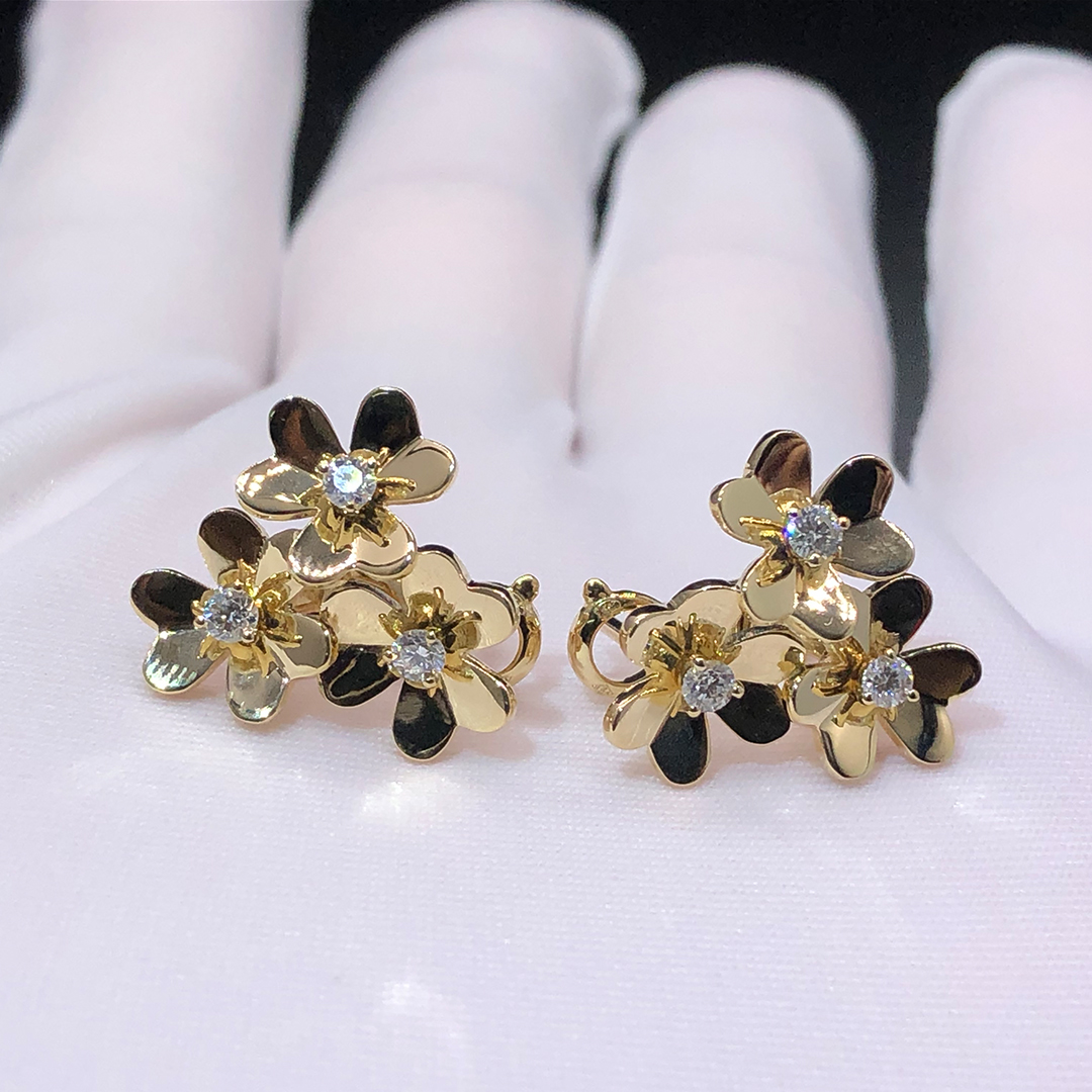 Van Cleef & Arpels Frivle 3 Flowers 18k Yellow Gold Diamond Earrings